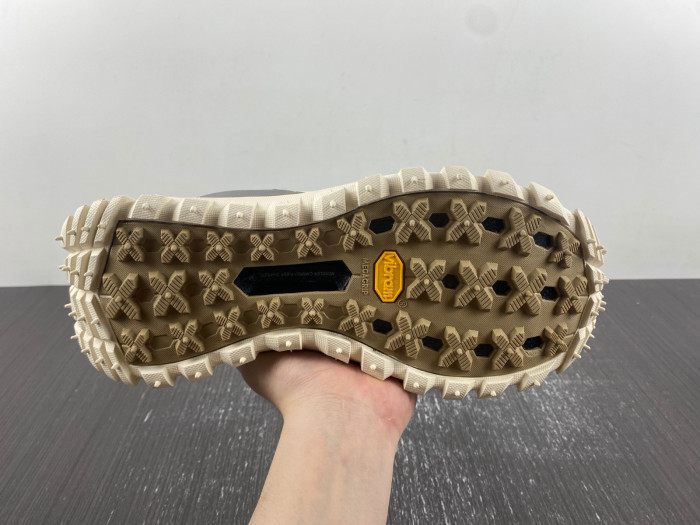 MONCLER TRAILGRIP GORE-TEX