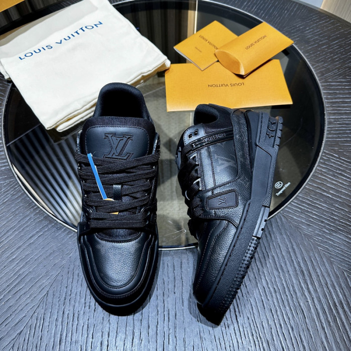 LO1_VTS SNEAKER