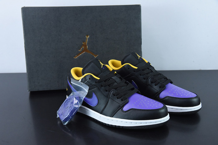 AIR JORDAN 1 LOW “TAXI” 553558-701