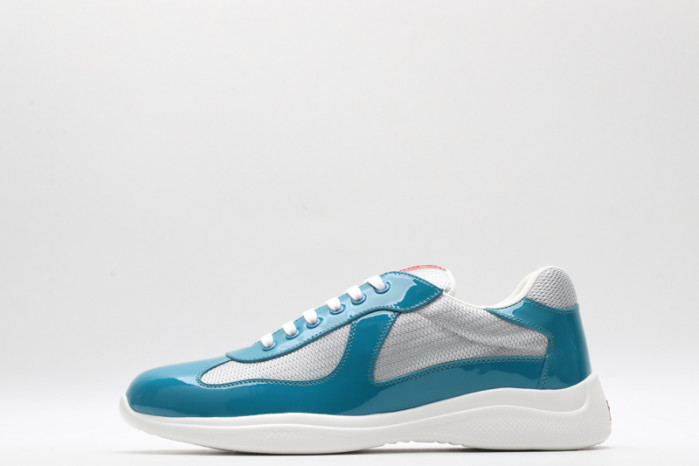 Pra*a sneaker