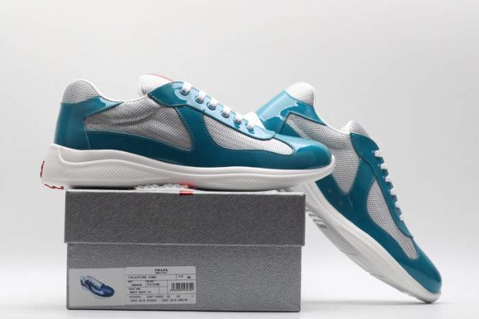 Pra*a sneaker