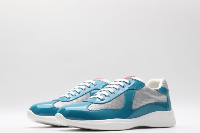 Pra*a sneaker