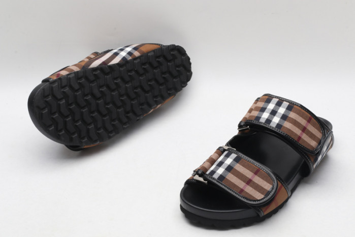 BUBBERY SANDALS