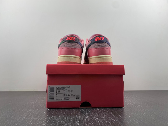 Nike Dunk Low WMNS Barbie FN8927-621