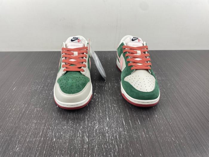 Nike Dunk Low “All Petals United” FN8923-061