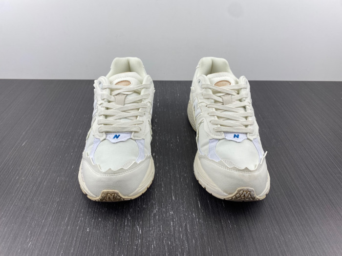 New Balance 2002R M2002RDC