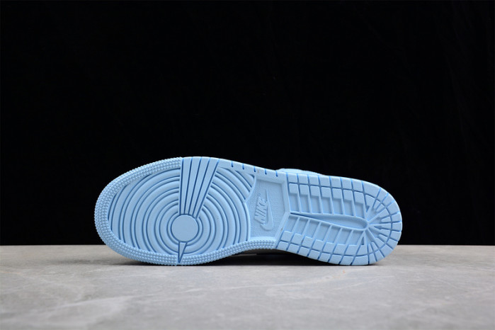 Air Jordan 1 Mid "University Blue" - 555112-401