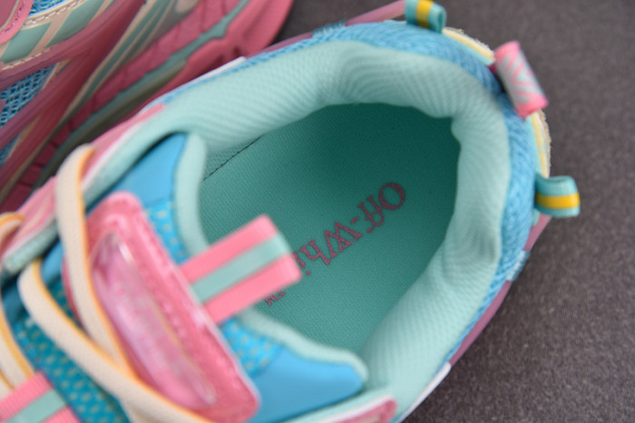 Off-White c/o Virgil Abloh