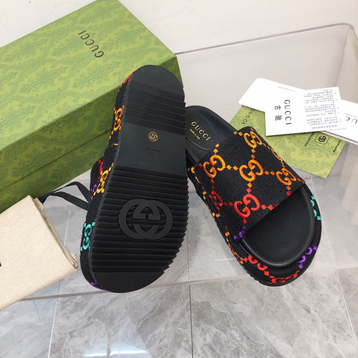Gvc*1 SANDAL