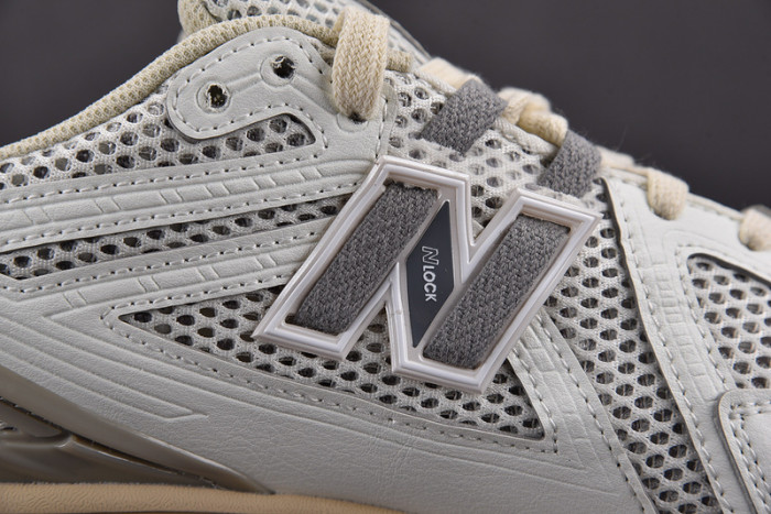 New Balance M1906RP