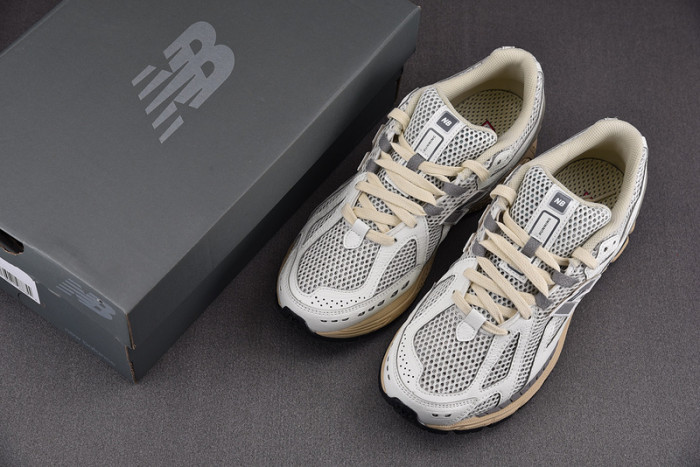 New Balance M1906RP
