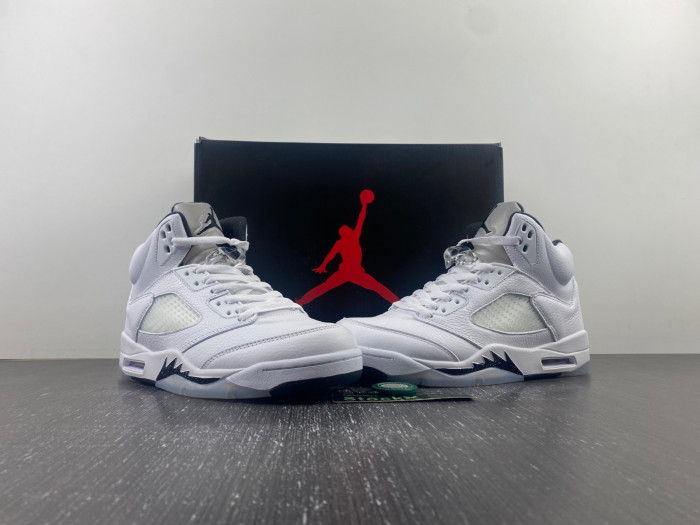 AIR JORDAN 5 "WHITE/BLACK" DD0587-110