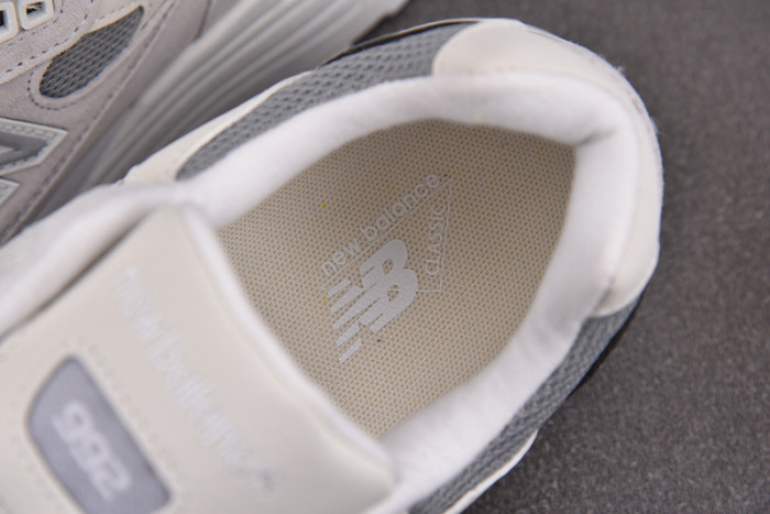 NEW BALANCE M992NC WHITE SILVER
