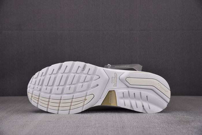 NEW BALANCE M992NC WHITE SILVER