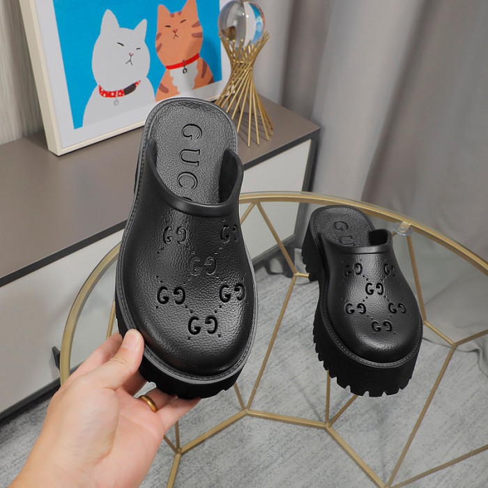 Gvc*1 SANDAL