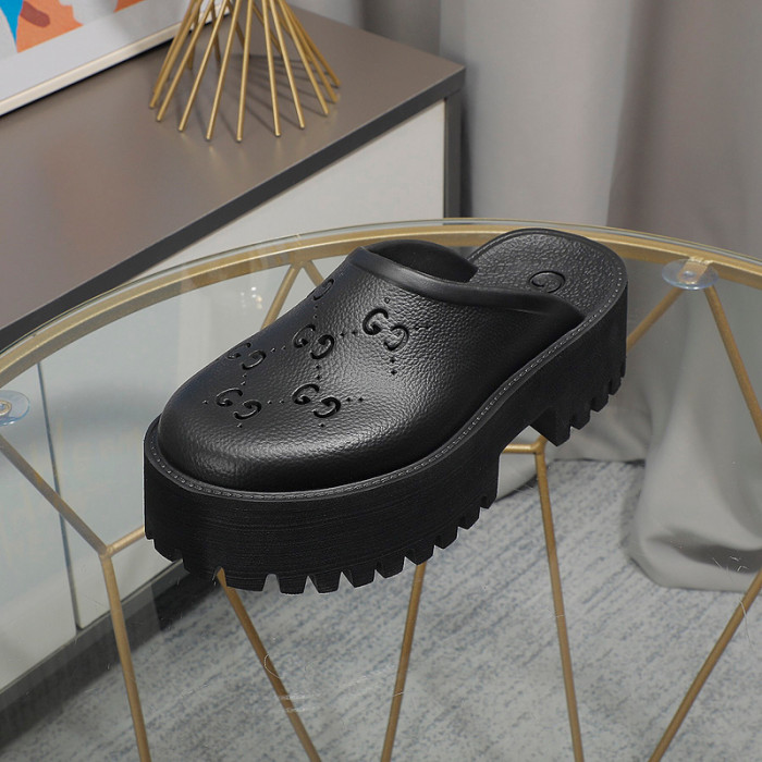 Gvc*1 SANDAL