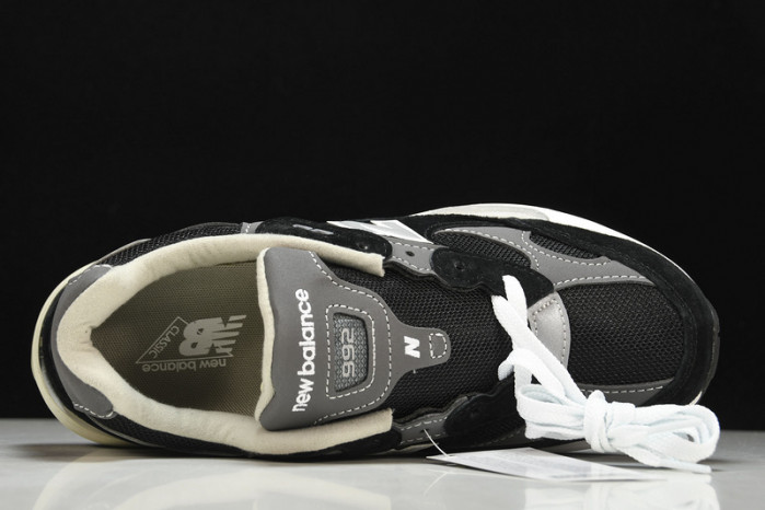 New Balance M992EB