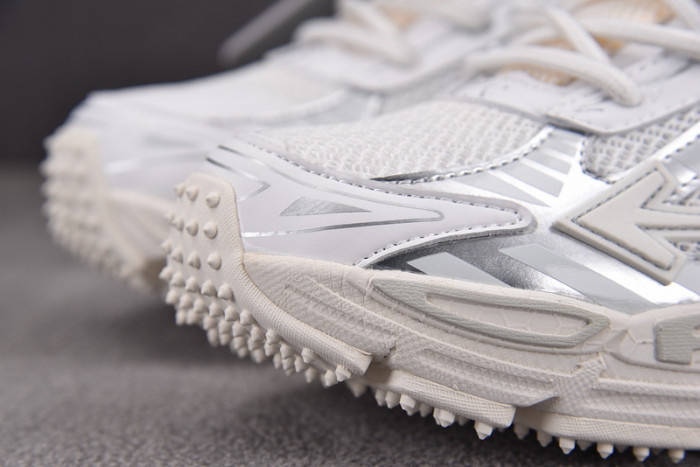 Off-White c/o Virgil Abloh