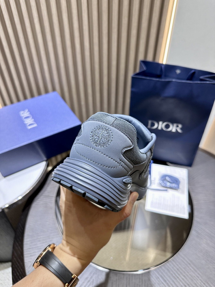 DIO B30 LowTop Sneaker