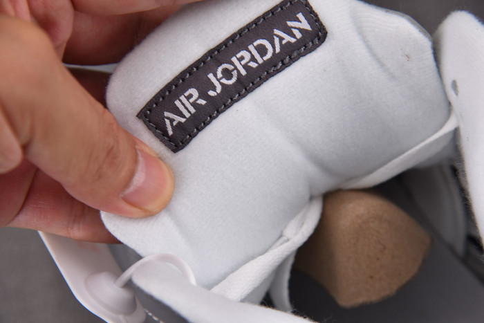Air Jordan 5 Retro Wolf Grey 136027-005