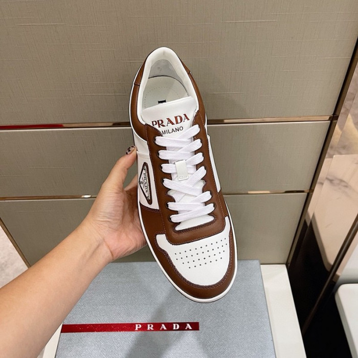 Pra*a sneaker